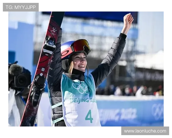 谷爱凌大跳台夺银全程兴奋比心